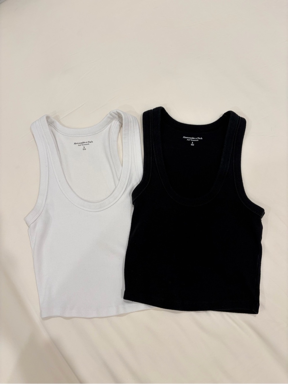 Abercrombie & Fitch Essential Scoopneck Tank Set in White and Black